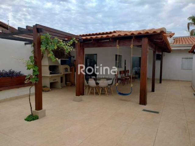 Casa para alugar, 3 quartos, Jardim Karaíba - Uberlândia/MG - Rotina Imobiliária