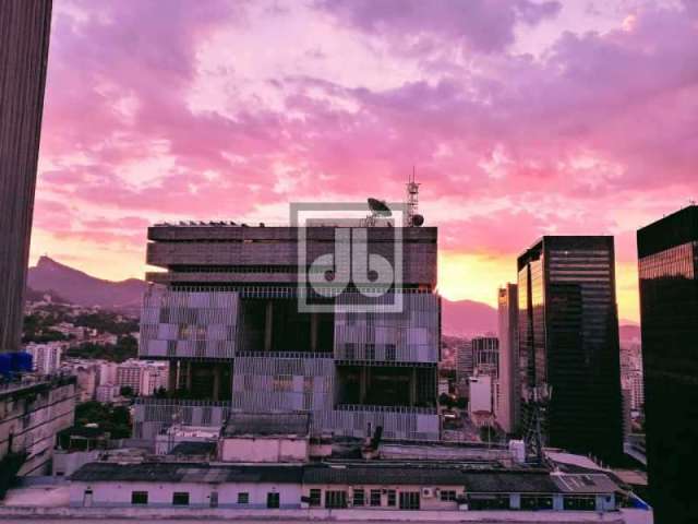 Kitnet / Stúdio à venda na Avenida Treze de Maio, Centro, Rio de Janeiro, 28 m2 por R$ 235.000