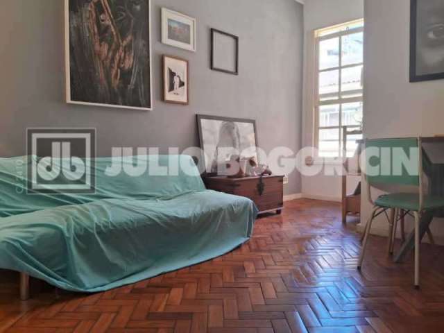 Apartamento à venda na Rua Padre Champagnat, Vila Isabel, Rio de Janeiro, 47 m2 por R$ 400.000