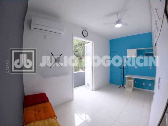 Apartamento à venda na Avenida Engenheiro Richard, Grajaú, Rio de Janeiro, 45 m2 por R$ 260.000