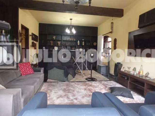 Casa com 4 quartos à venda na Rua Doutor Manuel Marreiros, Bancários, Rio de Janeiro, 120 m2 por R$ 450.000