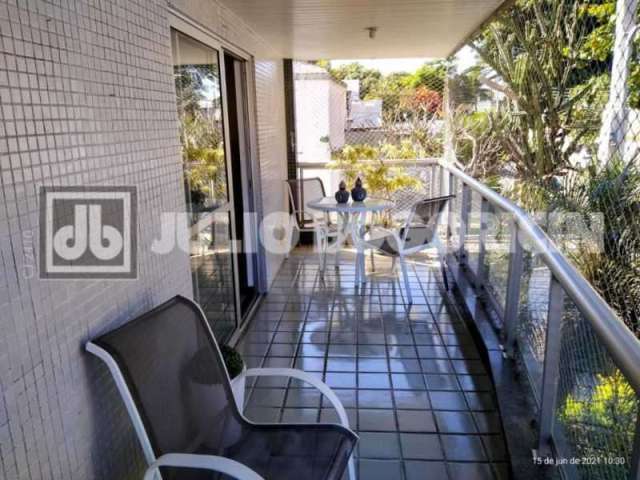 Apartamento com 4 quartos à venda na Rua Apereia, Jardim Guanabara, Rio de Janeiro, 210 m2 por R$ 900.000