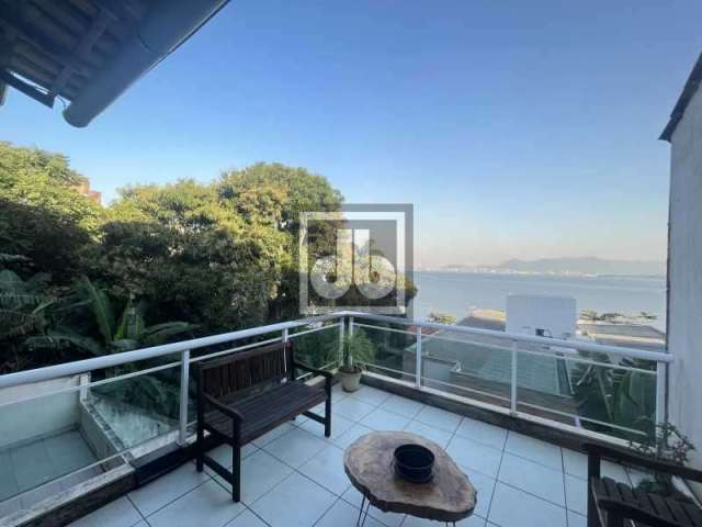 Casa em condomínio fechado com 4 quartos à venda na Rua Conquista, Jardim Guanabara, Rio de Janeiro, 350 m2 por R$ 1.600.000