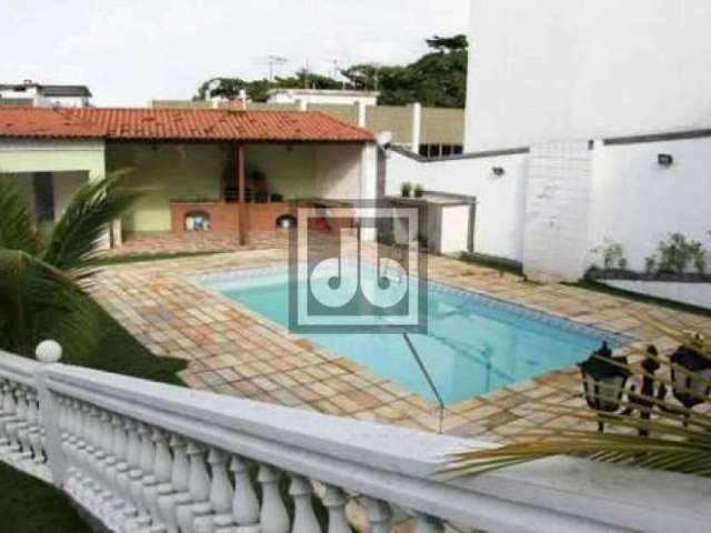 Casa em condomínio fechado com 4 quartos à venda na Rua Severiano da Fonseca, Jardim Guanabara, Rio de Janeiro, 320 m2 por R$ 1.590.000