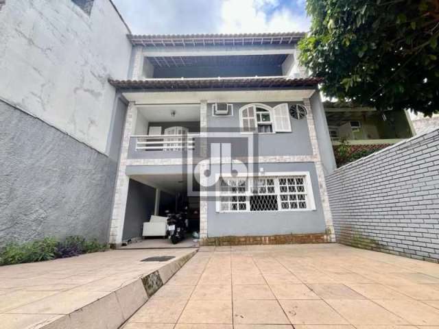 Casa com 5 quartos à venda na Rua Jorge Veiga, Portuguesa, Rio de Janeiro, 363 m2 por R$ 800.000