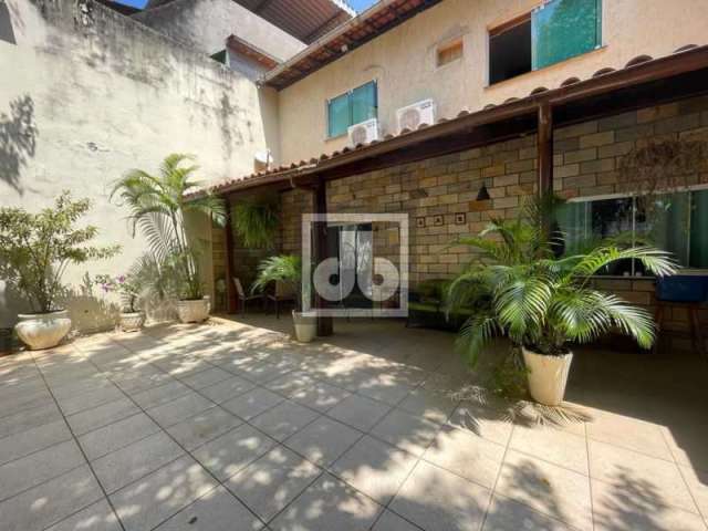 Casa em condomínio fechado com 4 quartos à venda na Rua Orcadas, Jardim Carioca, Rio de Janeiro, 252 m2 por R$ 770.000