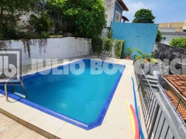 Casa com 4 quartos à venda na Rua Uca, Jardim Guanabara, Rio de Janeiro, 429 m2 por R$ 1.400.000