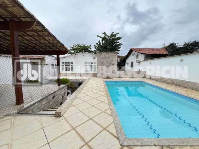 Casa com 4 quartos à venda na Rua Djalma Pontes Nogueira, Jardim Guanabara, Rio de Janeiro, 346 m2 por R$ 1.650.000