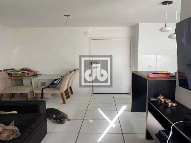 Apartamento com 2 quartos à venda na Rua Mirataia, Pechincha, Rio de Janeiro, 56 m2 por R$ 320.000