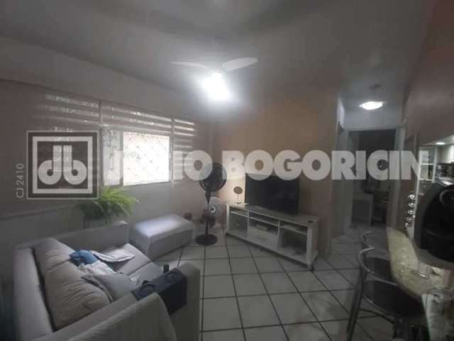 Apartamento com 2 quartos à venda na Estrada dos Três Rios, Freguesia (Jacarepaguá), Rio de Janeiro, 45 m2 por R$ 300.000