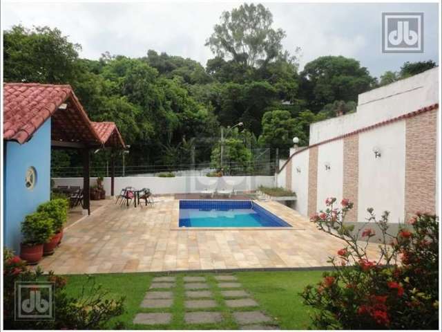 Casa em condomínio fechado com 4 quartos à venda na Rua Engenheiro Luís Eduardo Bahia, Freguesia (Jacarepaguá), Rio de Janeiro, 643 m2 por R$ 1.900.000