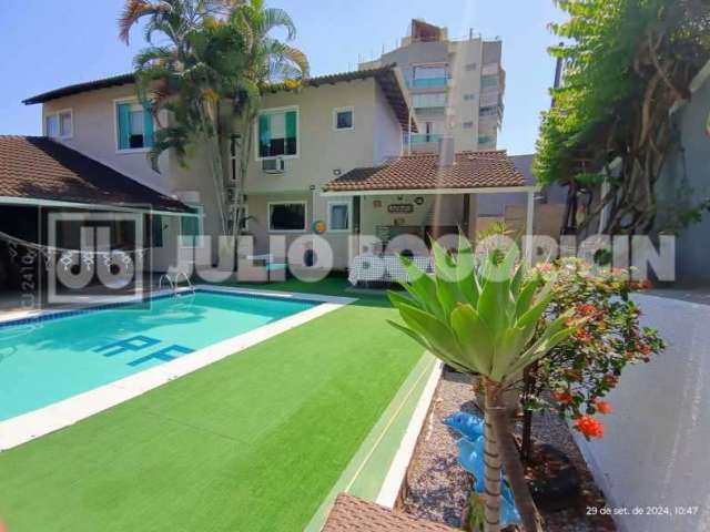 Casa com 3 quartos à venda na Rua Professor Manuel Lima, Freguesia (Jacarepaguá), Rio de Janeiro, 236 m2 por R$ 1.038.060