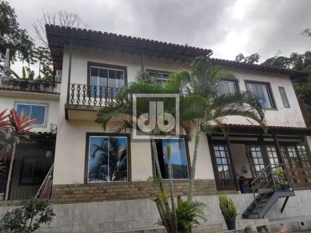 Casa em condomínio fechado com 3 quartos à venda na Rua Gama Malcher, Freguesia (Jacarepaguá), Rio de Janeiro, 322 m2 por R$ 1.100.000