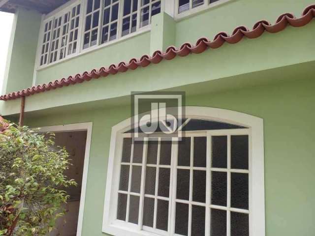 Casa em condomínio fechado com 2 quartos à venda na Rua Mariluz, Freguesia (Jacarepaguá), Rio de Janeiro, 206 m2 por R$ 650.000