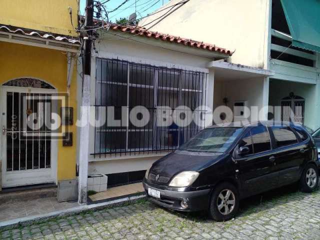 Casa em condomínio fechado com 3 quartos à venda na Rua Cândido Benício, Campinho, Rio de Janeiro, 67 m2 por R$ 230.000