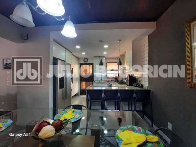 Casa em condomínio fechado com 3 quartos à venda na Rua Ministro Pedro Firmeza, Taquara, Rio de Janeiro, 243 m2 por R$ 920.000