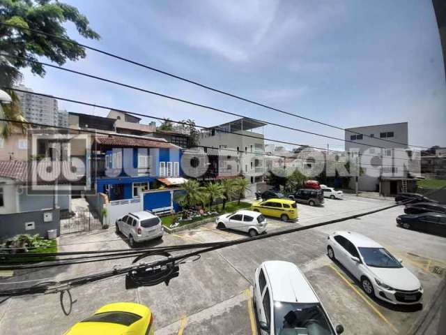 Apartamento com 2 quartos para alugar na Rua Edgard Werneck, Freguesia (Jacarepaguá), Rio de Janeiro, 51 m2 por R$ 900