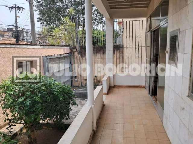 Casa com 2 quartos à venda na Rua Capitão Menezes, Praça Seca, Rio de Janeiro, 201 m2 por R$ 350.000