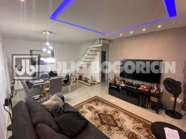 Casa em condomínio fechado com 3 quartos à venda na Rua Virgínia Vidal, Tanque, Rio de Janeiro, 125 m2 por R$ 390.000