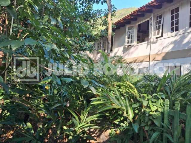 Casa em condomínio fechado com 4 quartos à venda na Rua José Carlos Pace, Jacarepaguá, Rio de Janeiro, 354 m2 por R$ 1.600.000