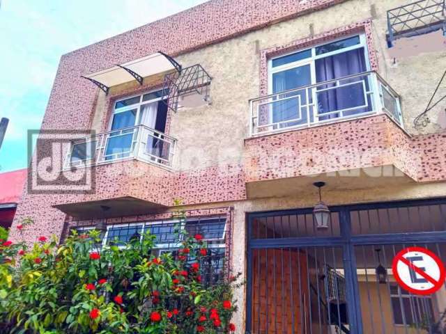 Casa em condomínio fechado com 4 quartos à venda na Rua Edgard Werneck, Freguesia (Jacarepaguá), Rio de Janeiro, 128 m2 por R$ 499.000