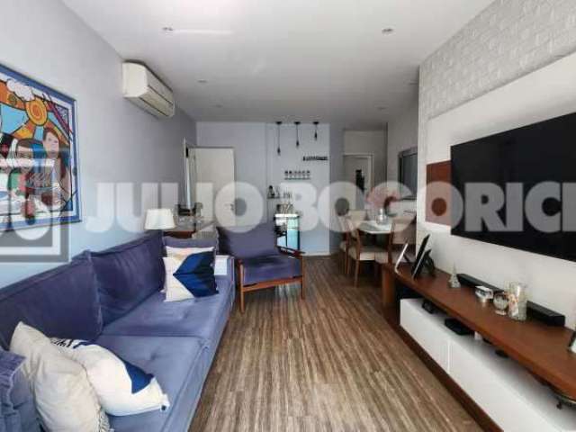 Apartamento com 3 quartos para alugar na Avenida Genaro de Carvalho, Recreio dos Bandeirantes, Rio de Janeiro, 107 m2 por R$ 4.400