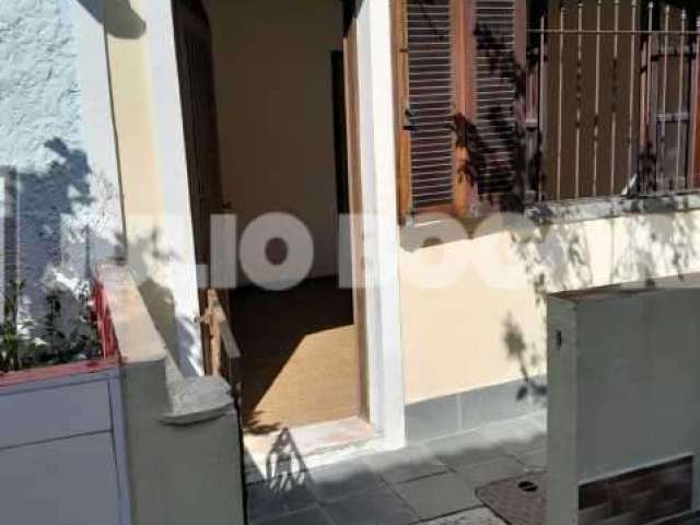 Casa em condomínio fechado com 2 quartos à venda na Rua Francisca Vidal, Pilares, Rio de Janeiro, 67 m2 por R$ 240.000