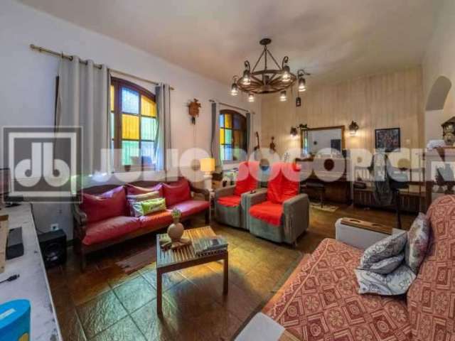 Casa com 3 quartos à venda na Rua Itobi, Méier, Rio de Janeiro, 163 m2 por R$ 800.000