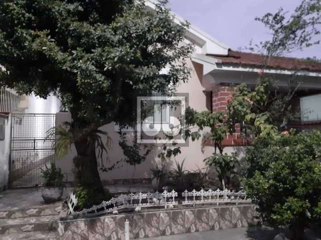 Casa em condomínio fechado com 3 quartos à venda na Rua Sérgio Vergueiro da Cruz, Fonseca, Niterói, 115 m2 por R$ 600.000