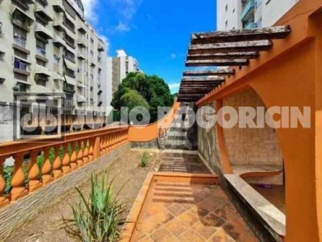 Casa em condomínio fechado com 4 quartos à venda na Rua Presidente Pedreira, Ingá, Niterói, 240 m2 por R$ 790.000