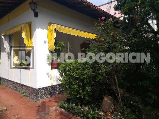 Casa à venda na Rua Tocantins, São Francisco, Niterói, 120 m2 por R$ 1.030.000