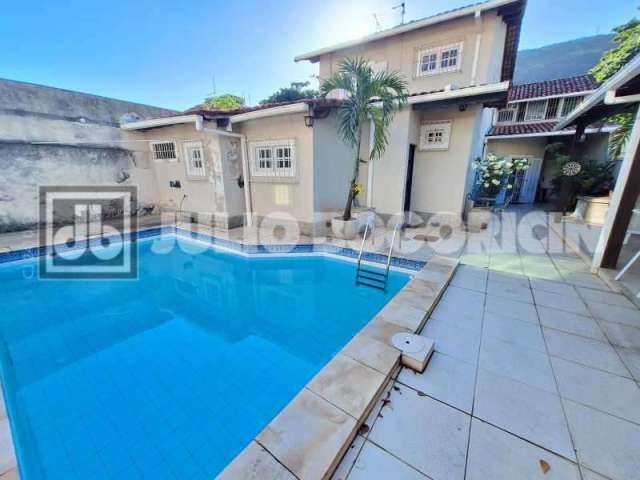 Casa com 5 quartos à venda na Rua Timbiras, São Francisco, Niterói, 104 m2 por R$ 1.300.000