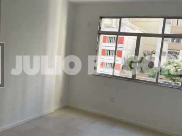 Apartamento com 3 quartos à venda na Rua Doutor Tavares de Macedo, Icaraí, Niterói, 128 m2 por R$ 840.000