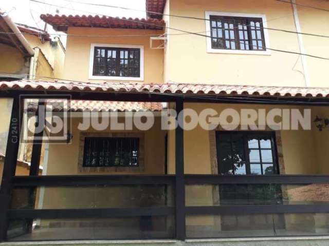 Casa com 2 quartos à venda na Avenida Desembargador Nestor Rodrigues Perlingeiro, Santa Bárbara, Niterói, 76 m2 por R$ 245.000