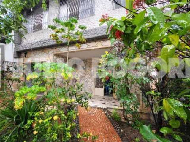 Casa com 3 quartos à venda na Avenida Professor João Brasil, Fonseca, Niterói, 220 m2 por R$ 1.250.000