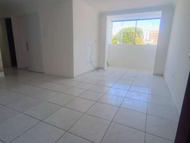 Apartamento amplo a 200 metros do mar