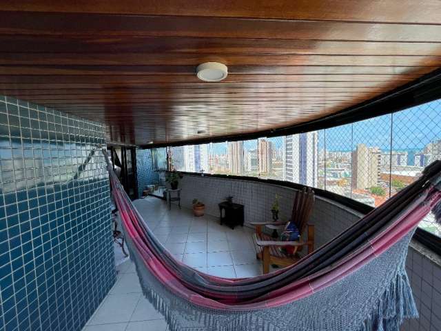 Apartamento com 4 quartos suítes, com vista mar