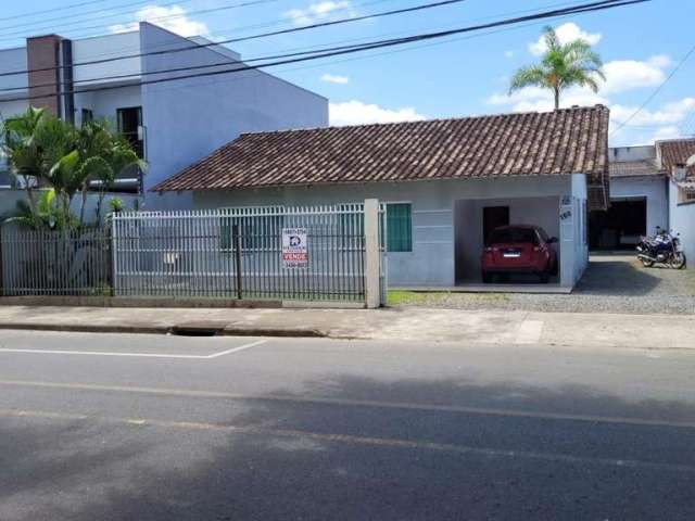 Casa para Venda em Joinville, Guanabara, 3 dormitórios, 1 banheiro, 1 vaga