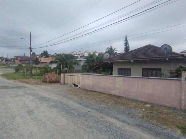 Casa para Venda em Joinville, Petrópolis, 3 dormitórios, 2 banheiros, 2 vagas