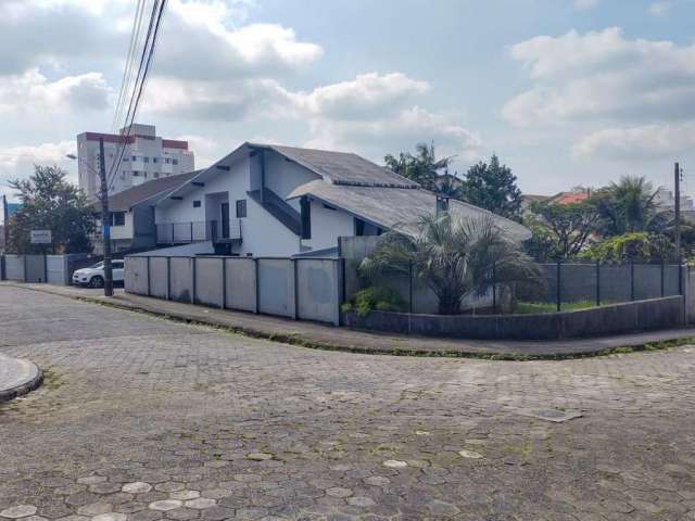 Casa para Venda em Joinville, Costa e Silva, 3 dormitórios, 1 suíte, 3 banheiros, 3 vagas