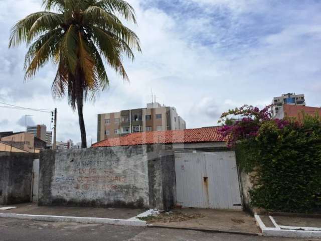 Ponto Comercial com 900M² localizado no bairro Atalaia