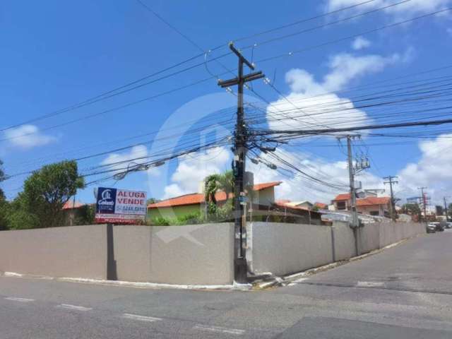 Casa em excelente localização no Bairro Farolândia, ótimo para abrir seu novo negócio.