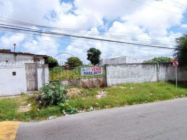 Terreno em rua pública, no Bairro América. (Vizinho a empresa Limpa fossa Moderna)