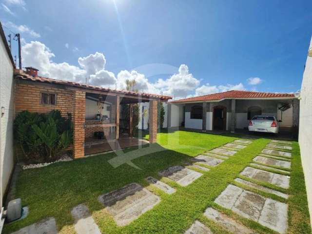 Casa térrea espaçosa à venda na Barra dos Coqueiros