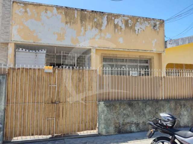 Casa à venda localizada no bairro 13 de Julho.