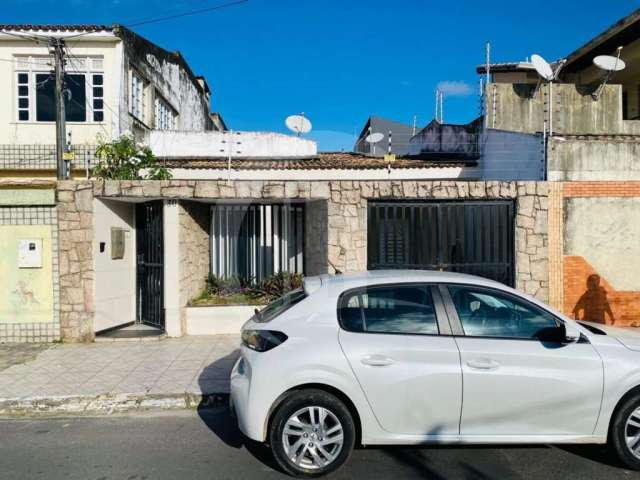 Casa à venda no bairro Jabotiana ? Espaço e Conforto