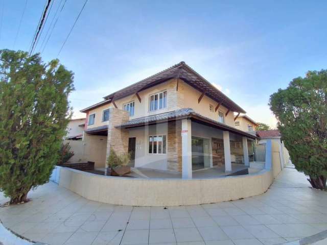 Casa Residencial para Locação com 2 Pavimentos, com 4 Quartos sendo 2 Suítes no Bairro Ponto Novo