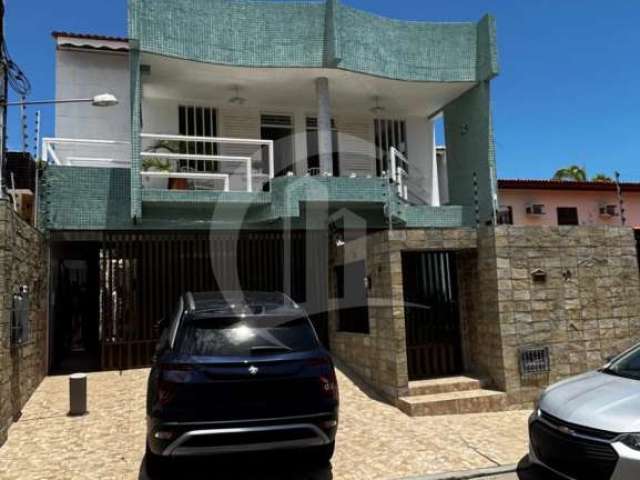 Casa Ampla e Confortável à Venda ? Ideal para sua Família