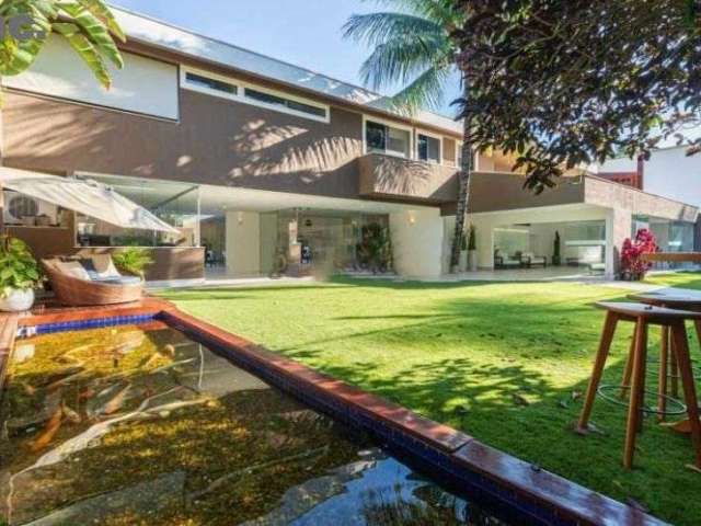 BELÍSSIMA CASA NO JARDIM ITANHANGÁ - CASA BARRA DA TIJUCA - 454m².