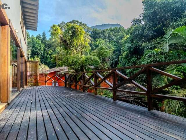 ESTRADA DA CANOA - SÃO CONRADO - EXCELENTE CASA EM CONDOMÍNIO - 384m² - REFORMADA.